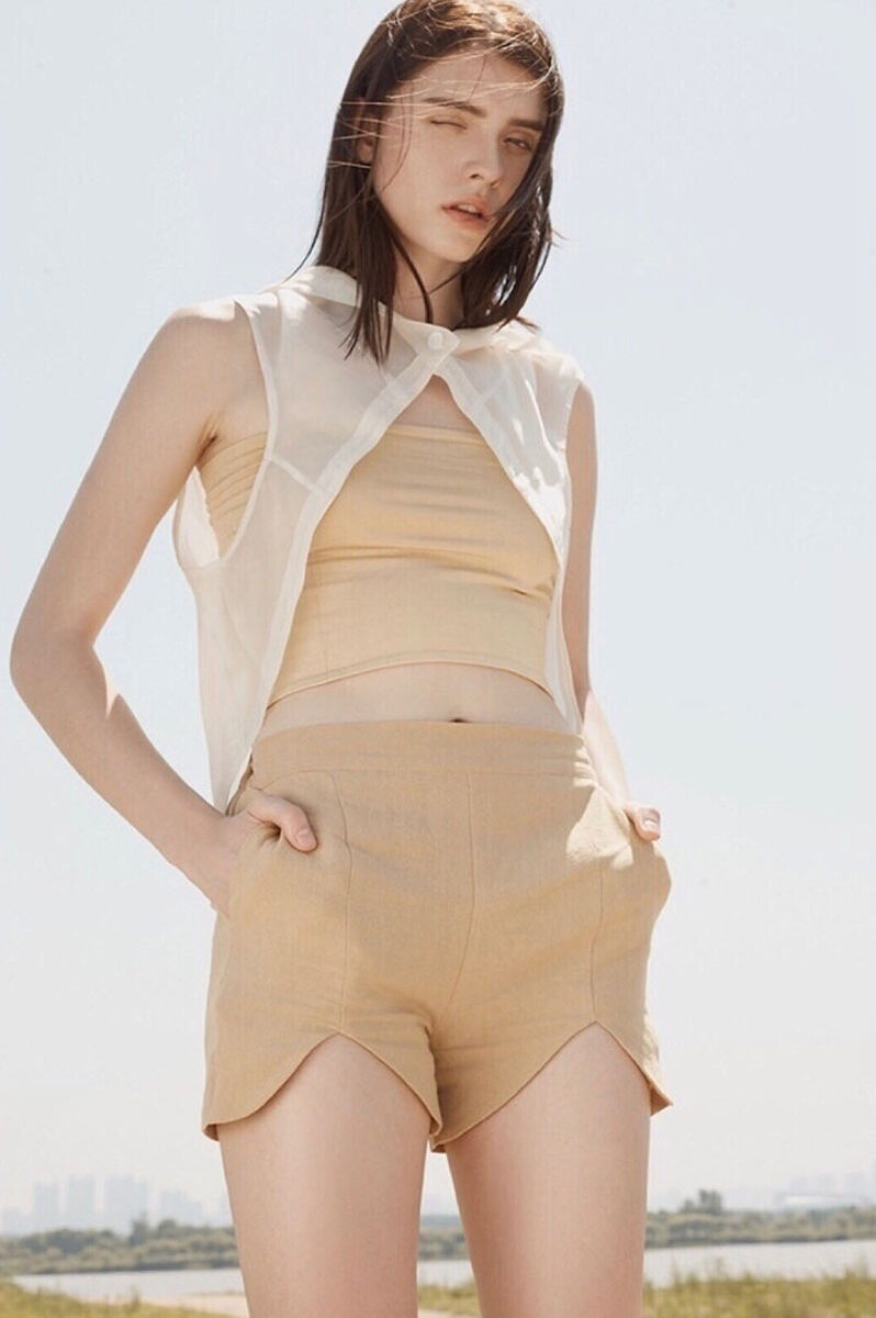 NELLI 外籍女模特